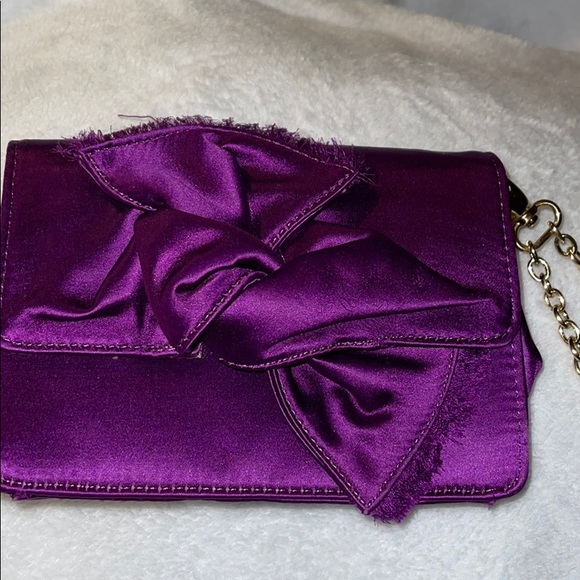 COPY - Bcbgmaxazzari Purple Wristlet / Satin - Cu… - Picture 3 of 12
